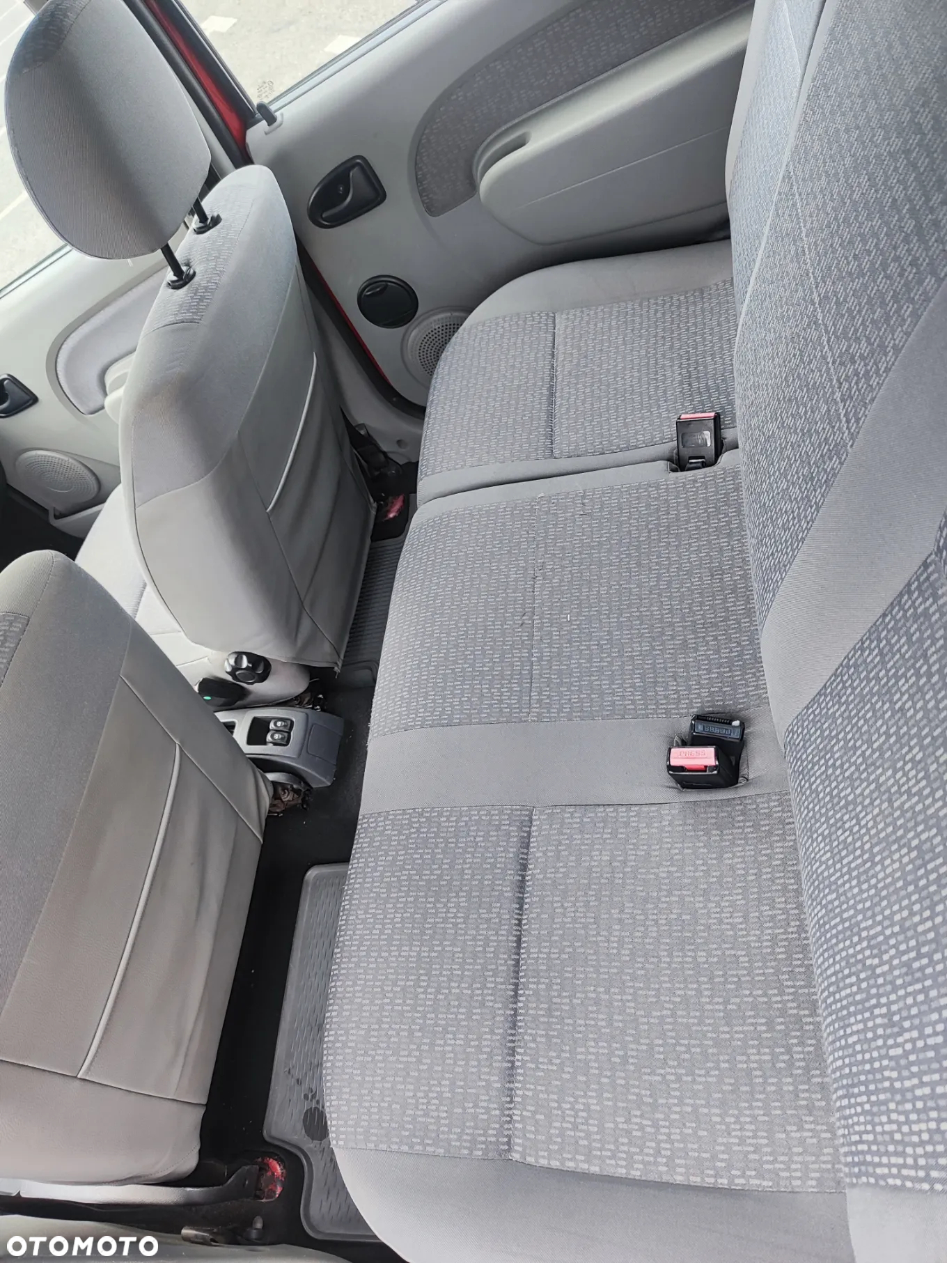 Dacia Logan 1.6 Laureate - 9
