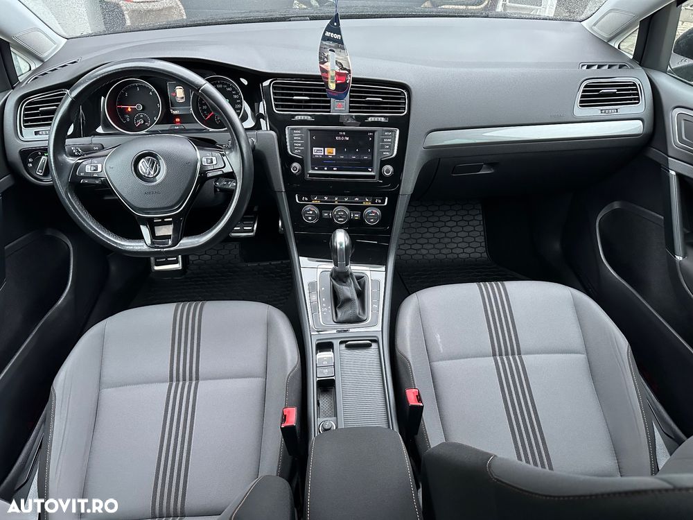 Volkswagen Golf 2.0 TDI BlueMotion Technology DSG Allstar - 7