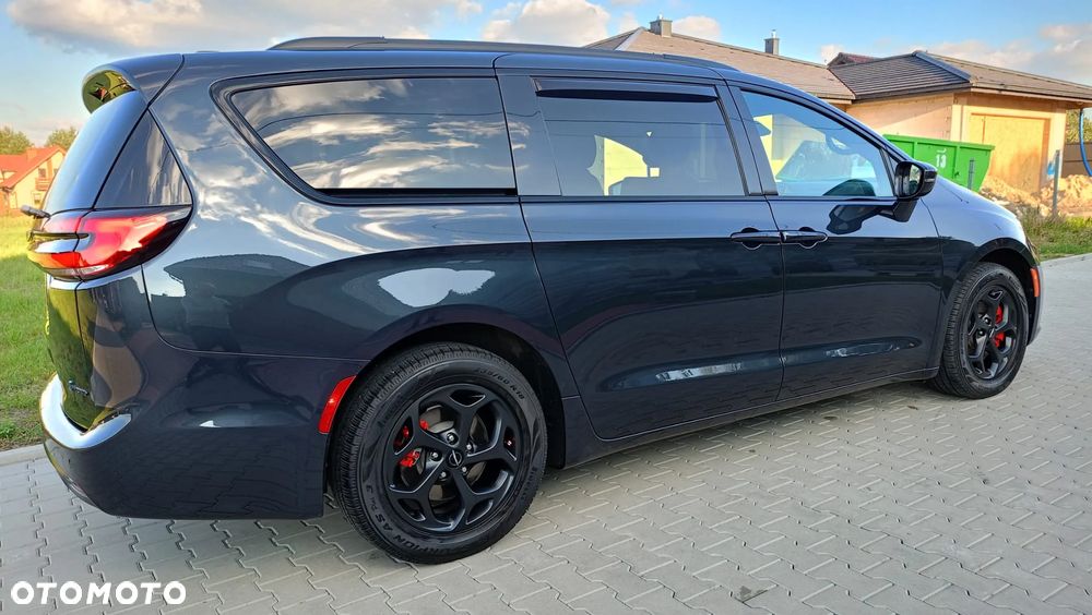 Chrysler Pacifica - 5