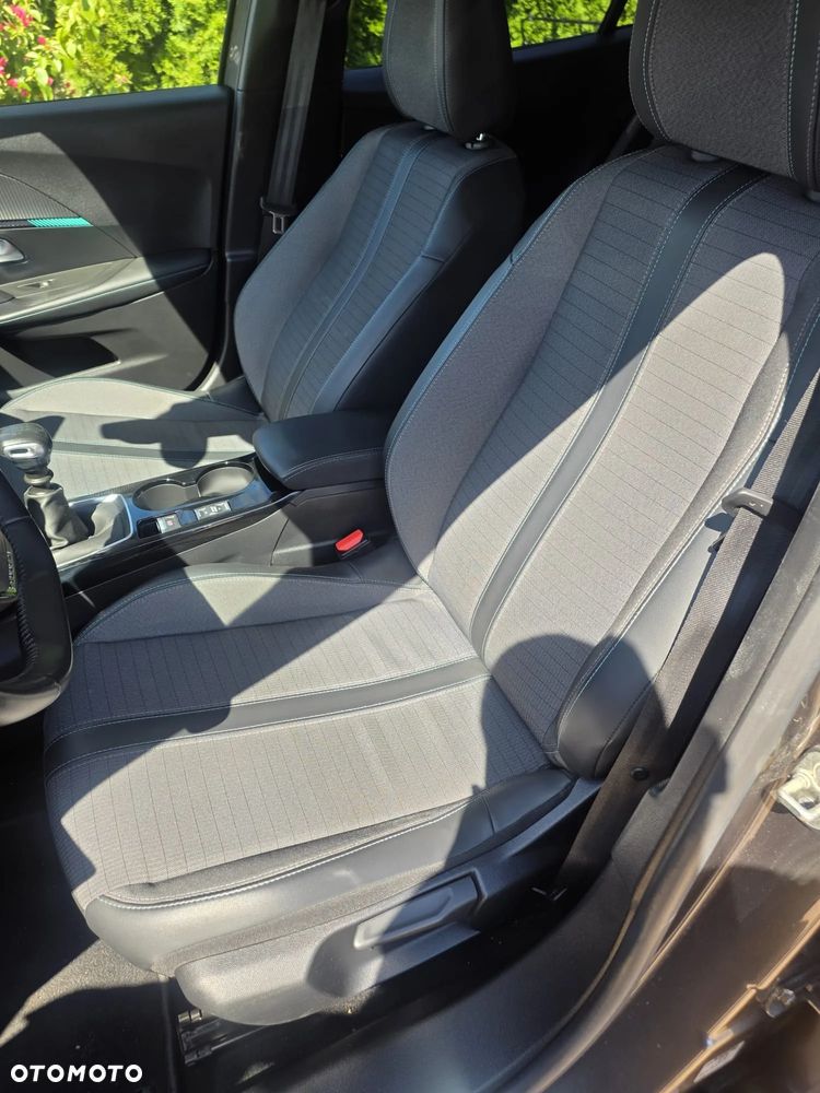 Peugeot 2008 PureTech 100 Business - 14