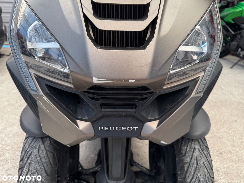 Peugeot Metropolis - 17