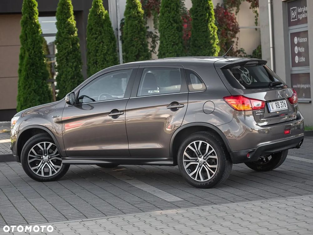 Mitsubishi ASX - 10