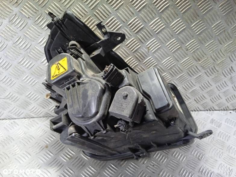 LAMPA PRAWA PRZEDNIA RENAULT VEL SATIS - 3