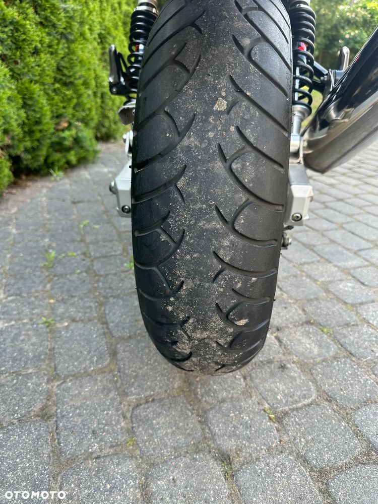 Suzuki GSX - 12