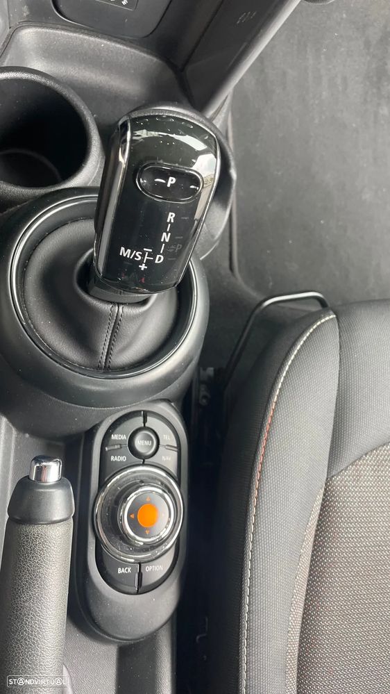 MINI 3 Portas One Aut. - 10