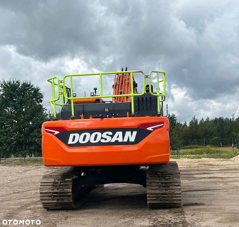 Doosan DX 300  LC - 7 KOPARKA GĄSIENICOWA - 2
