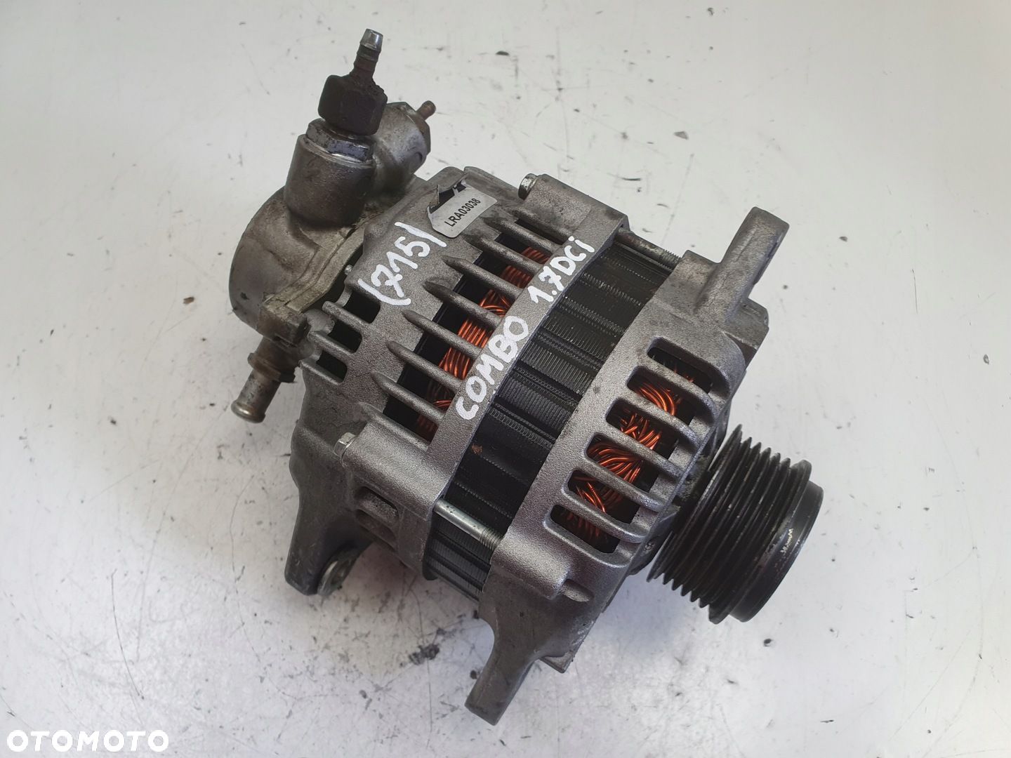 Opel Combo C 1.7 CDTI DI ALTERNATOR pompa vacum - 1