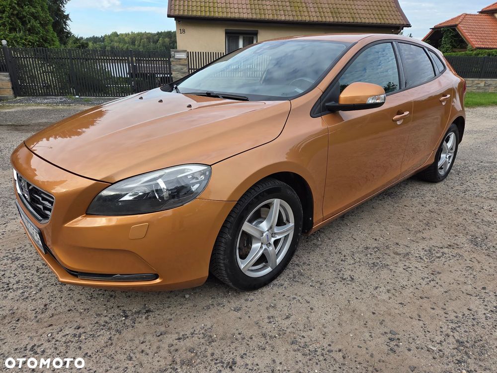 Volvo V40 T2 You - 4