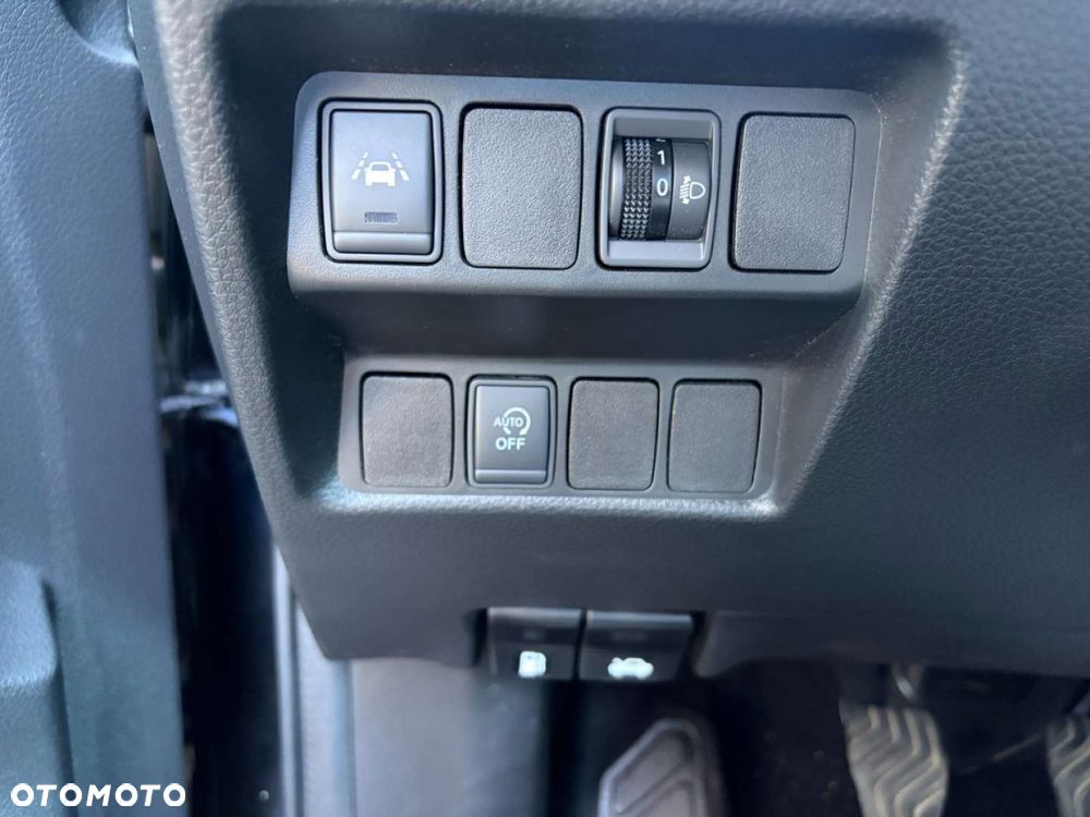 Nissan Qashqai 1.2 DIG-T N-Connecta - 29