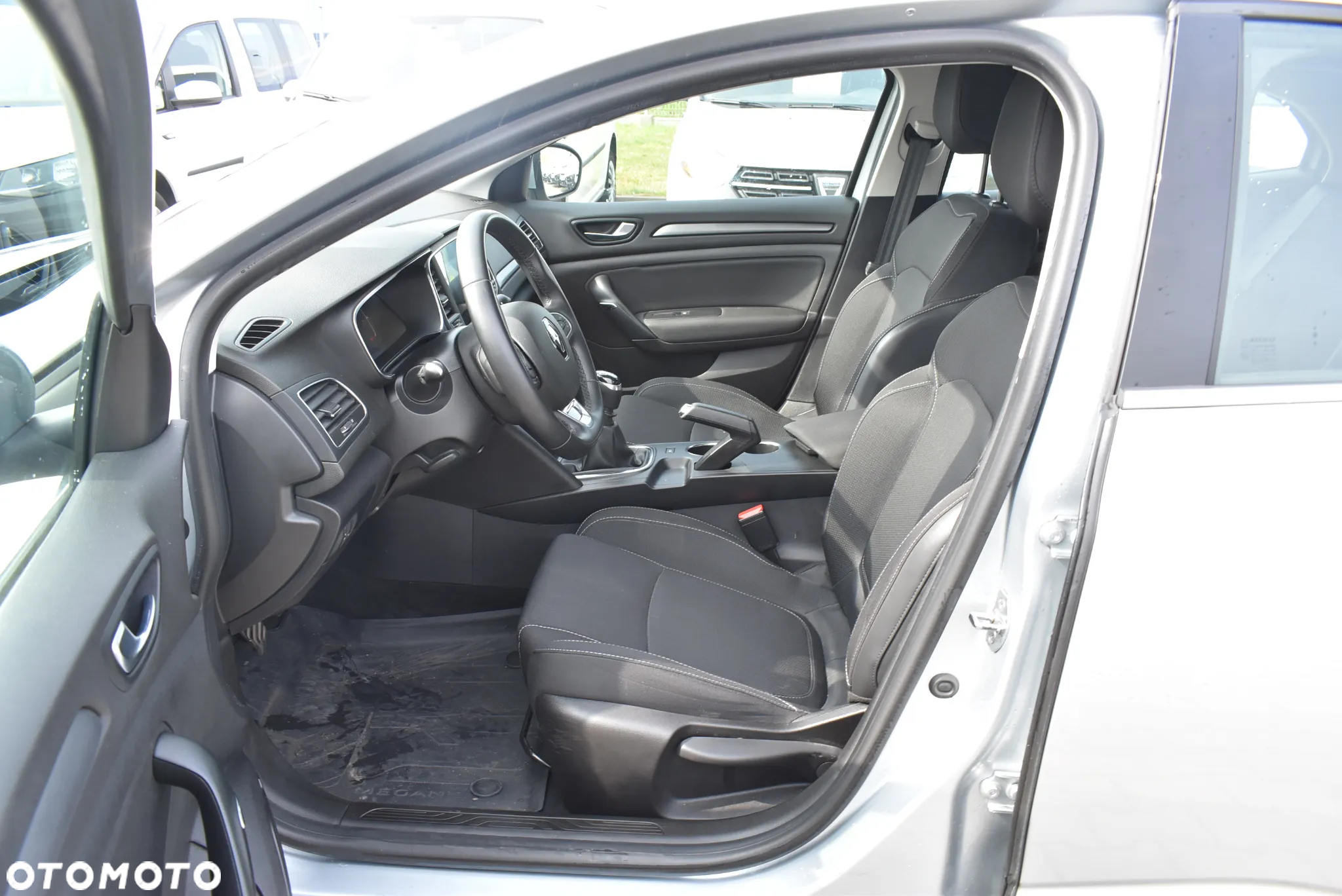 Renault Megane 1.3 TCe FAP Zen - 10