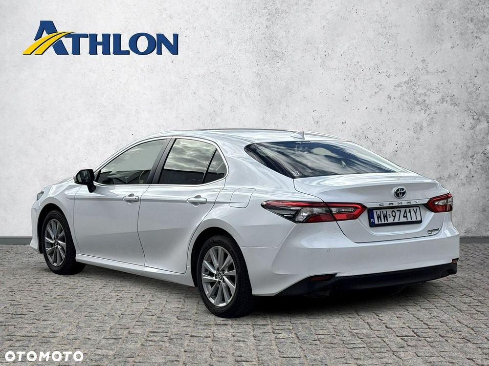Toyota Camry 2.5 Hybrid Comfort CVT - 3