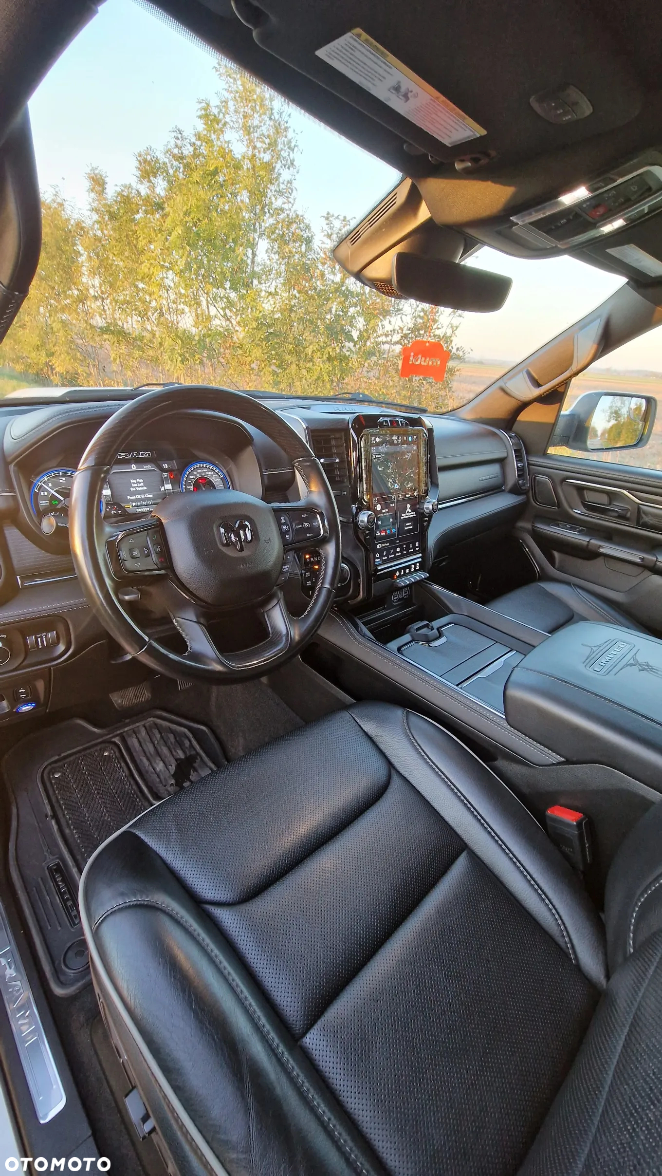 RAM 1500 Crew Cab Shortbed Limited - 7