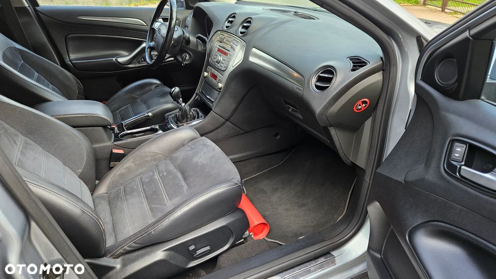 Ford Mondeo 2.0 TDCi Titanium X - 27