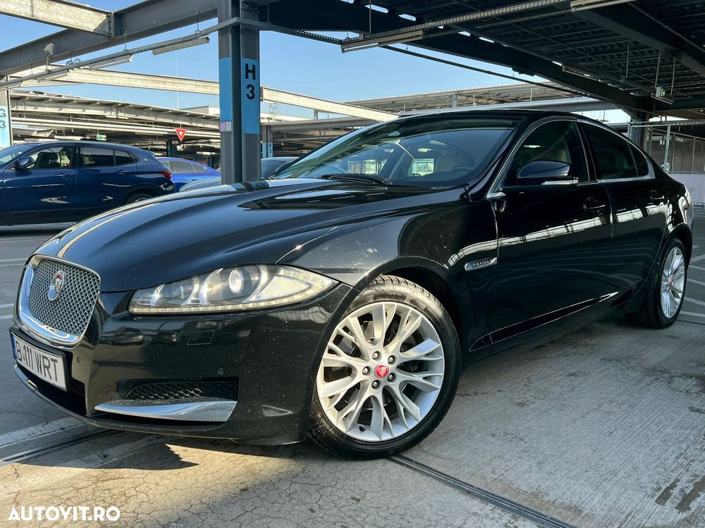 Jaguar XF 2.2D Luxury - 1