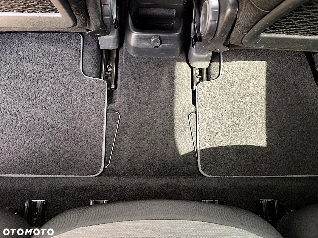 Citroën C4 Picasso PureTech 130 Stop&Start EAT6 SELECTION - 20