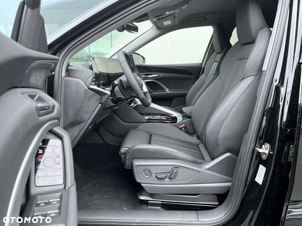 Audi Q5 Sportback - 16