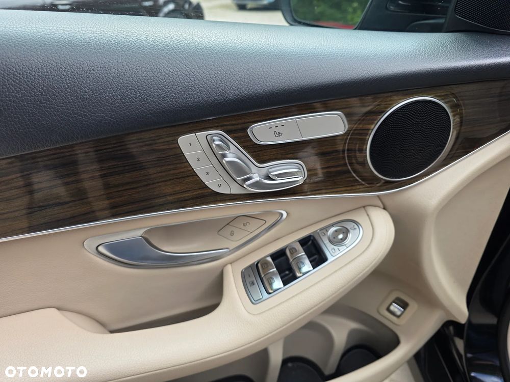 Mercedes-Benz GLC 300 4Matic 9G-TRONIC Exclusive - 10