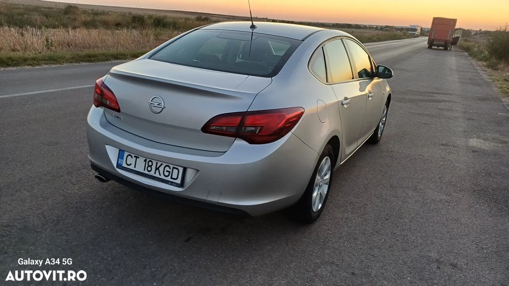 Opel Astra - 3