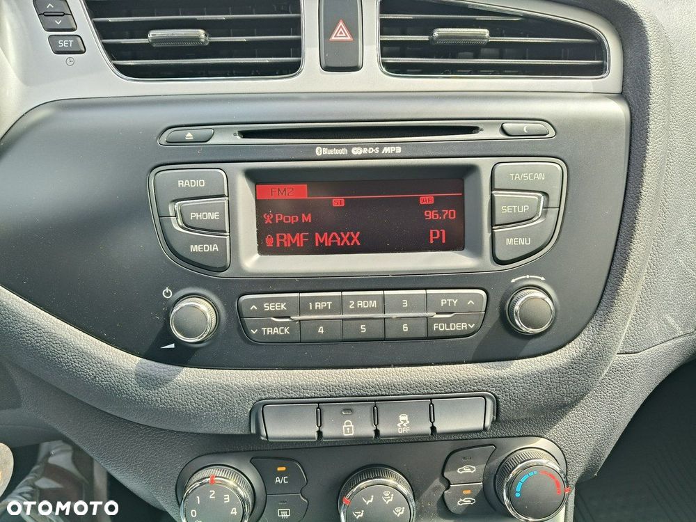 Kia Ceed - 13