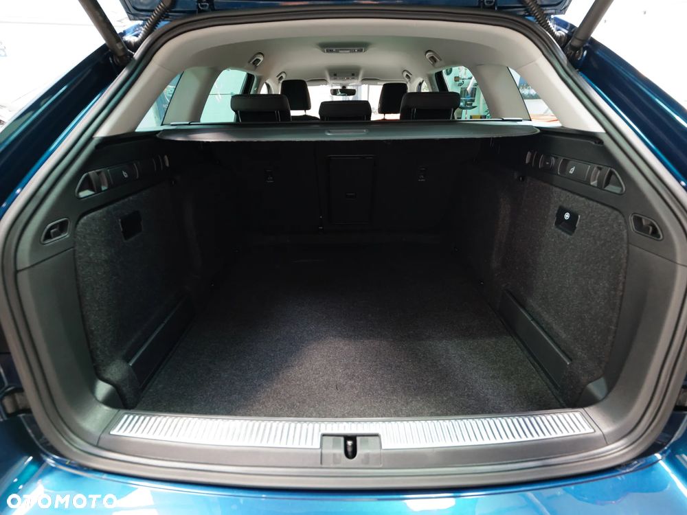 Skoda Superb 2.0 TDI SCR Ambition - 39