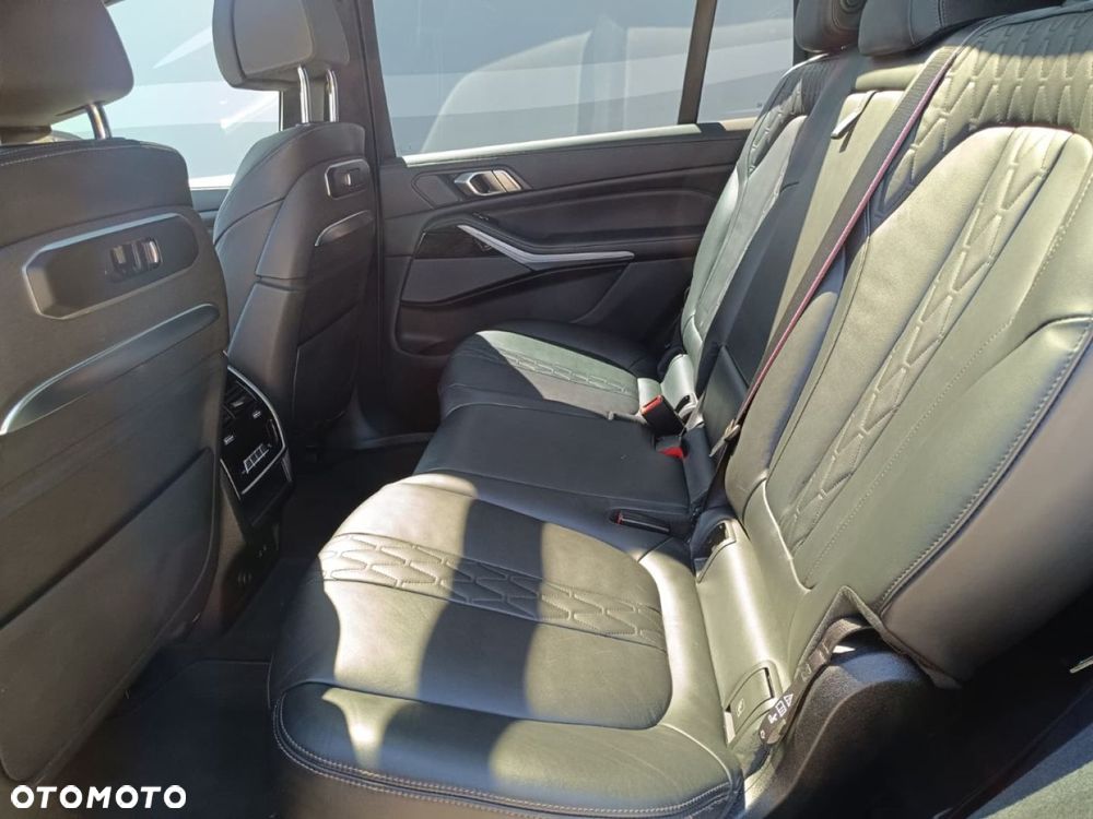BMW X7 - 22
