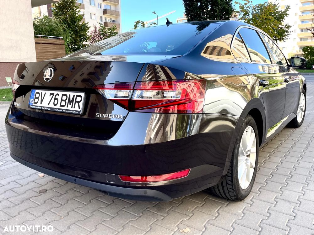 Skoda Superb 1.4 TSI DSG Ambition - 4