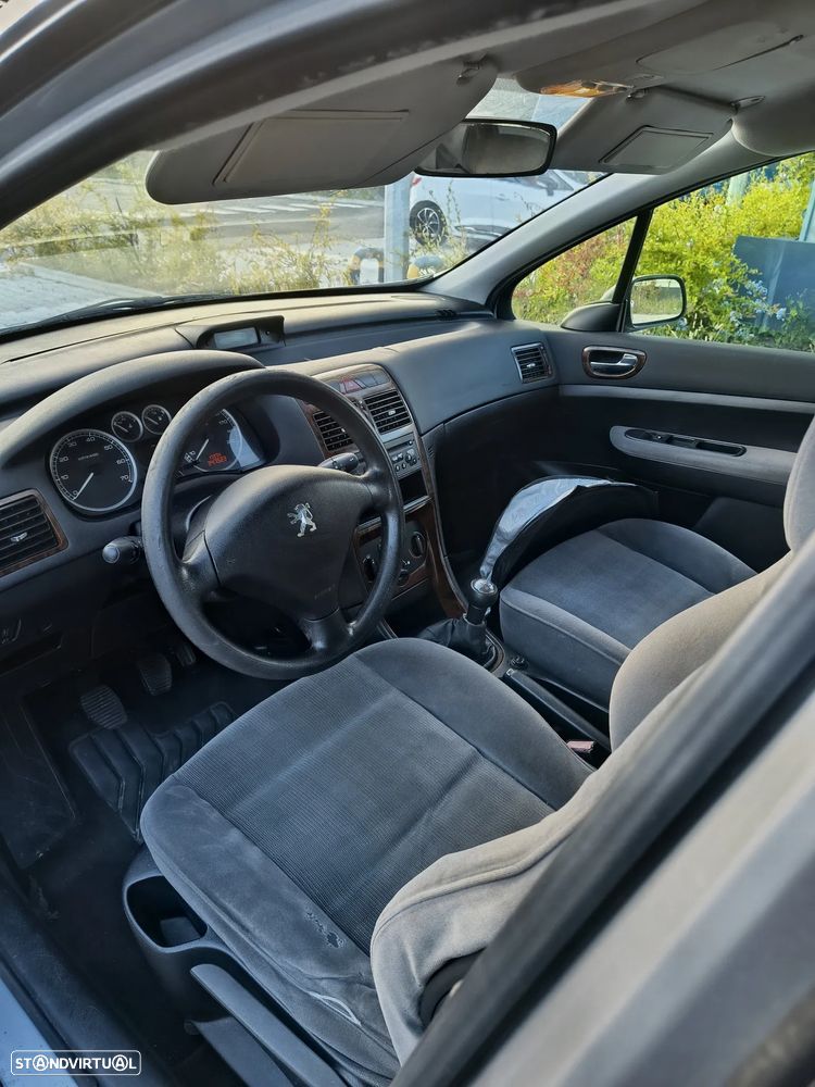 Peugeot 307 1.4 XR - 5