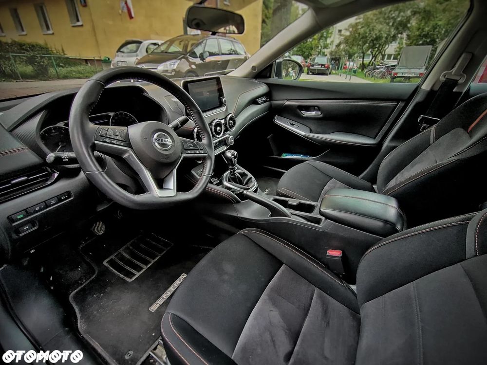 Nissan Sentra - 6