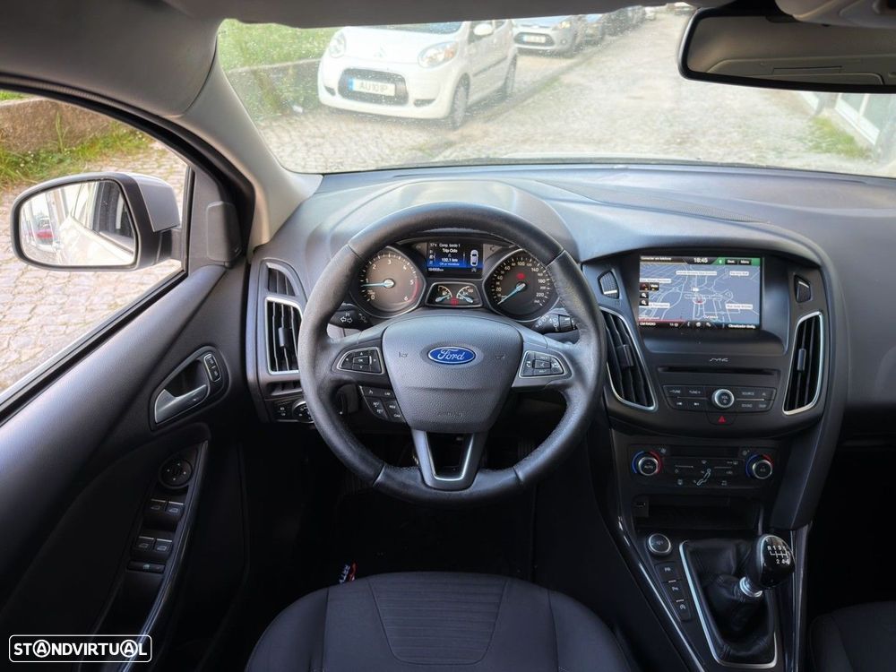 Ford Focus SW 1.5 TDCi EcoBlue Titanium - 6