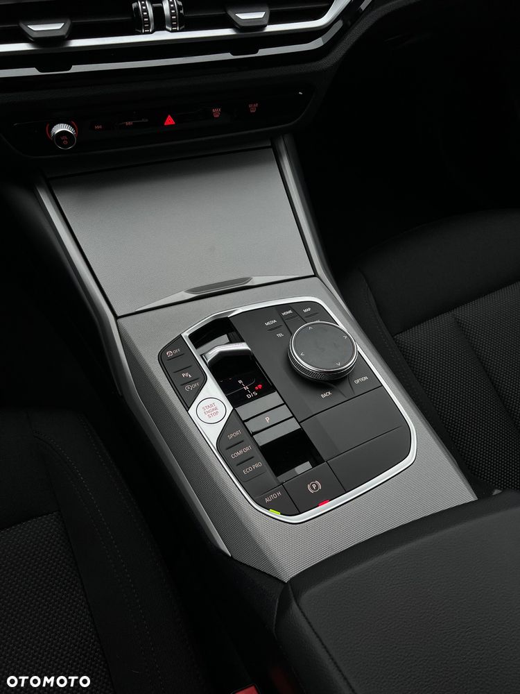 BMW Seria 3 318i - 19