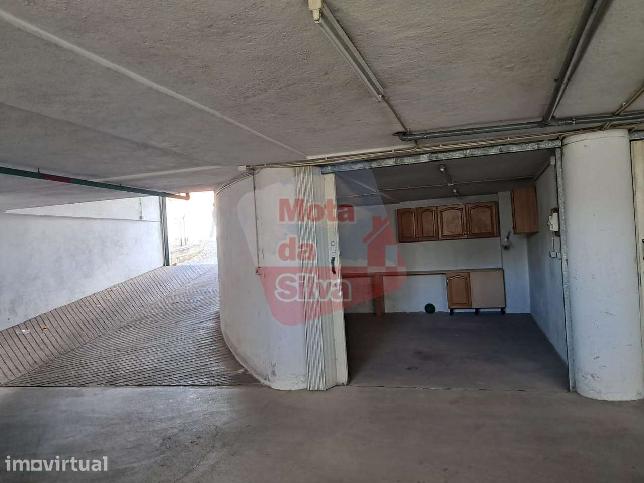 Excelente Garagem no Feijó, Almada - Grande imagem: 4/10