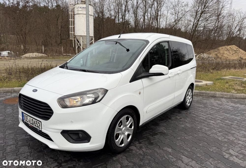 Ford Tourneo Courier 1.5 TDCi Trend - 4