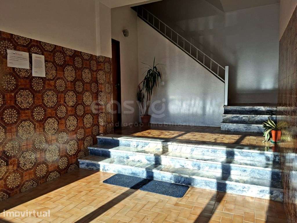 Apartamento T2 para Venda | Junto à Loja do Cidadão de Setúbal - Grande imagem: 3/18