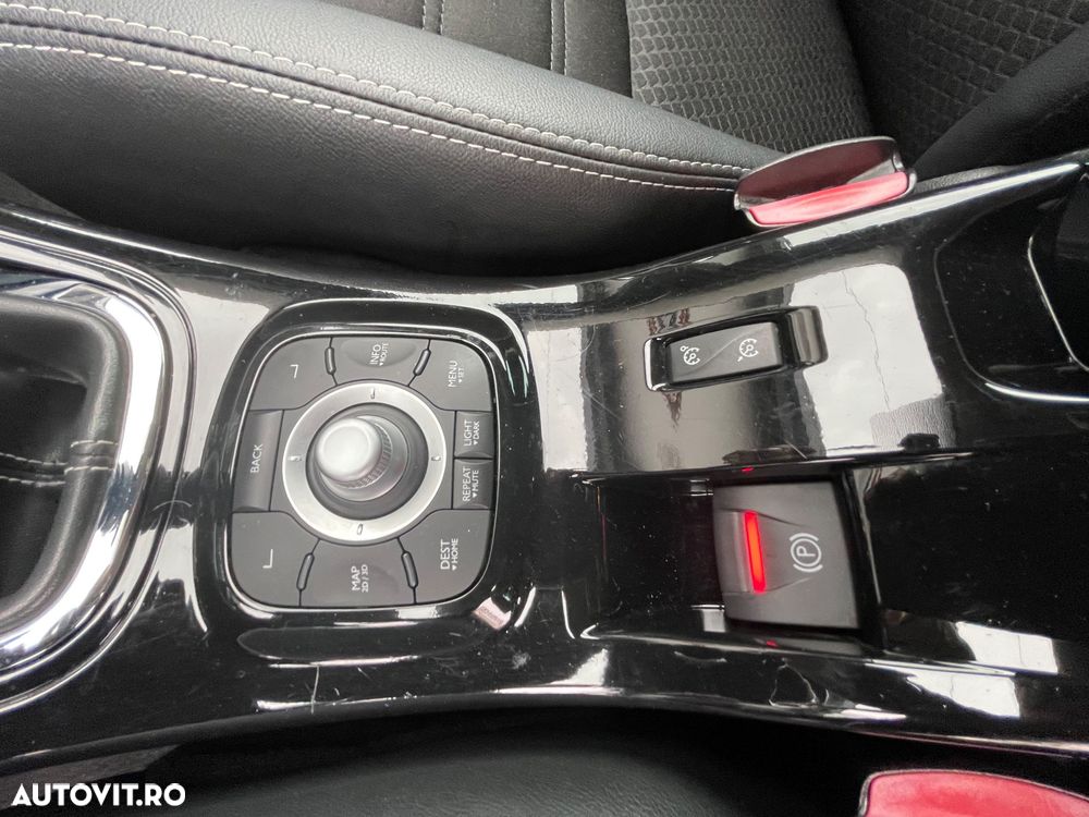 Renault Megane ENERGY dCi 130 Start & Stop Bose Edition - 24