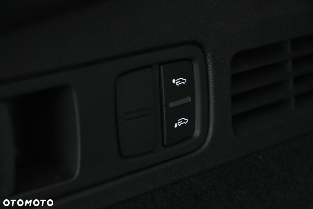 Audi SQ5 Sportback - 11