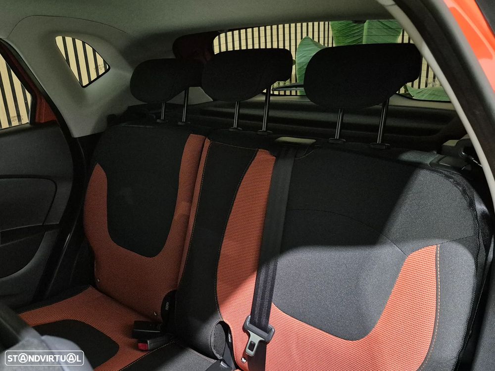 Renault Captur dCi 90 EDC Dynamique - 12