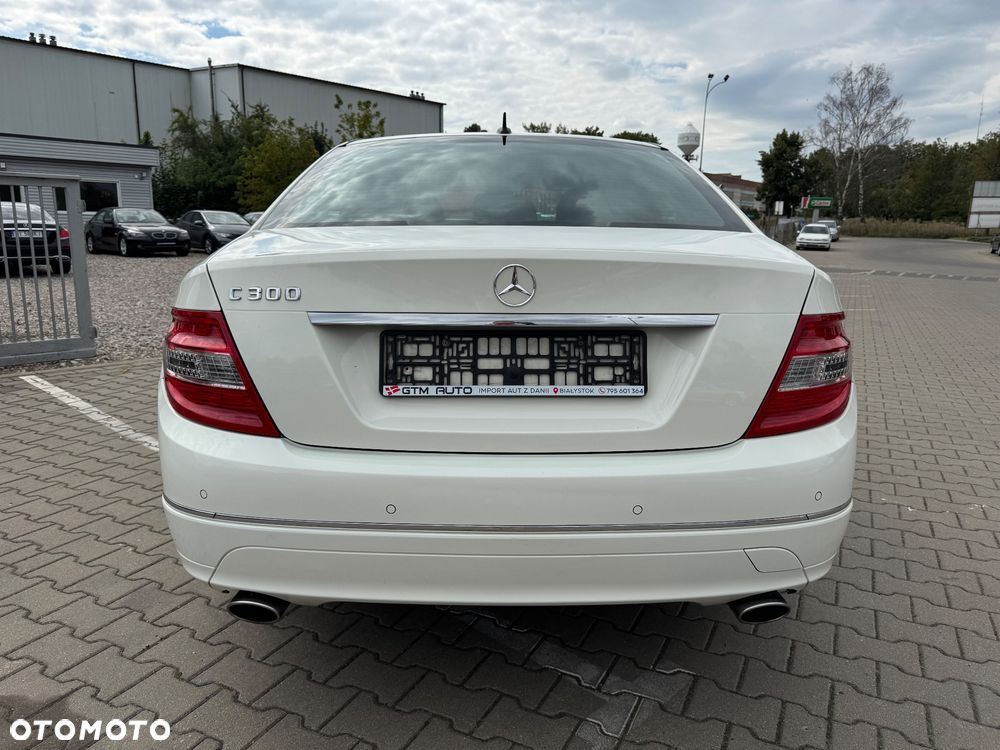 Mercedes-Benz Klasa C 300 T 7G-TRONIC Avantgarde - 10