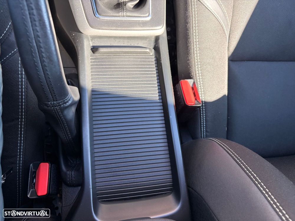 Volvo V40 2.0 D2 Inscription - 32