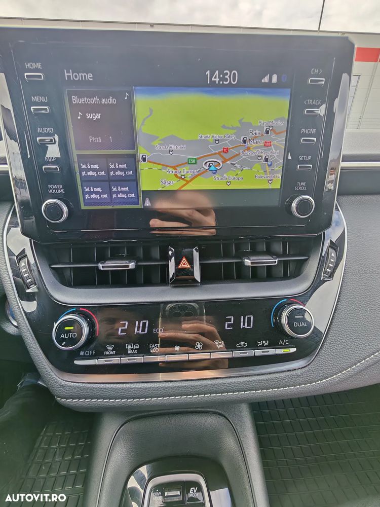 Toyota Corolla 1.8 HSD Business - 13