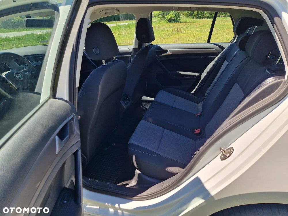 Volkswagen Golf 1.2 TSI BMT Trendline - 12