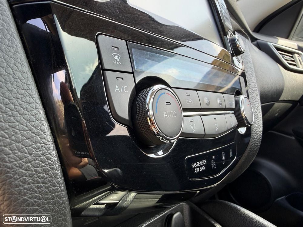 Nissan Qashqai 1.5 dCi N-Connecta Business - 21