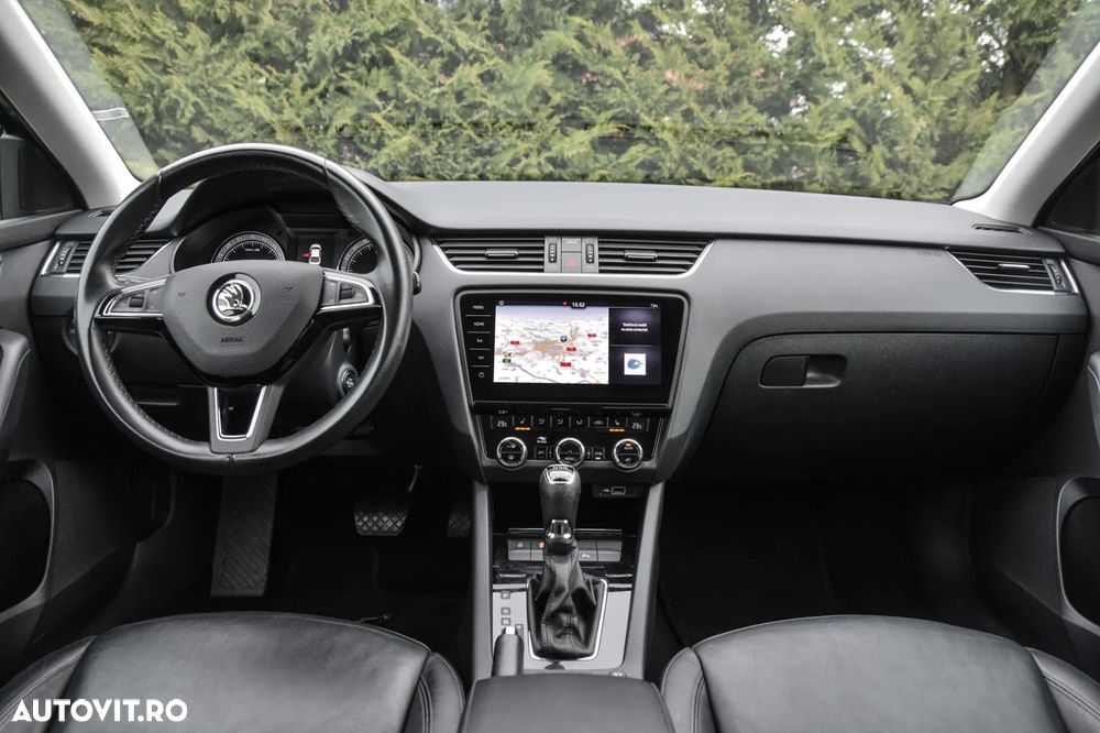 Skoda Octavia 1.6 TDI DSG Clever - 10