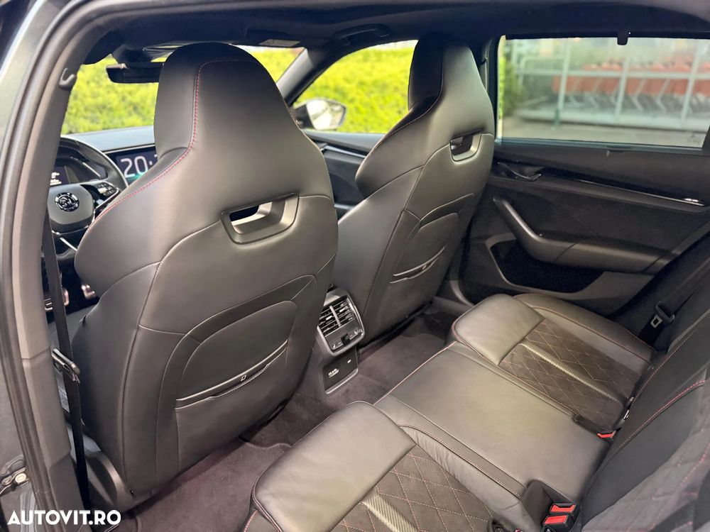 Skoda Octavia 2.0 TDI DSG RS Plus - 10