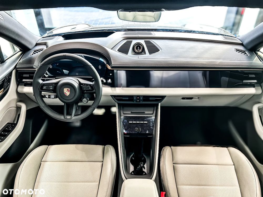 Porsche Macan - 11