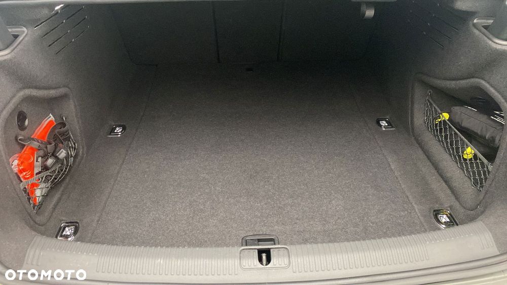 Audi A4 Limousine 35 TFSI mHEV S Line S tronic - 13