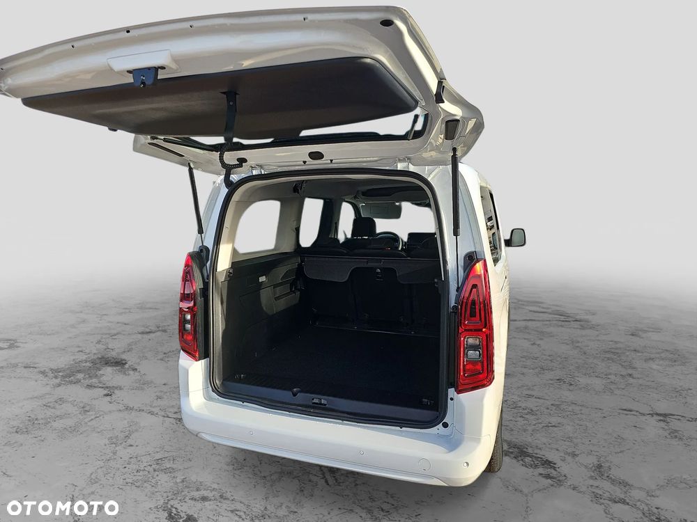 Opel Combo XL (bryg.) - 24