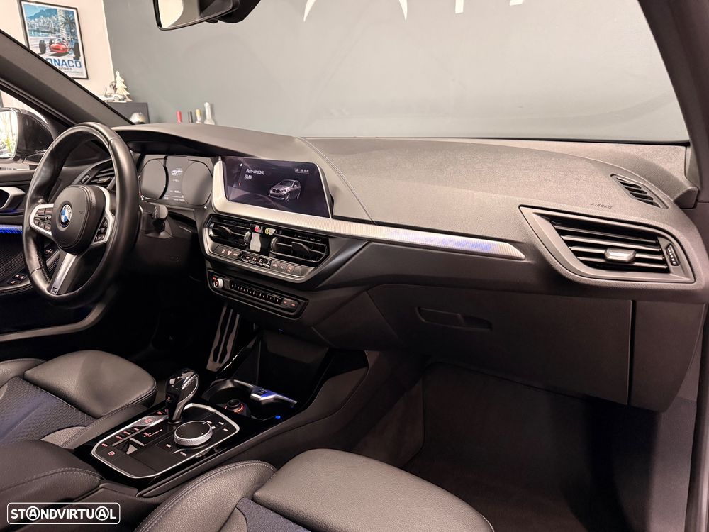 BMW 118 i Pack Desportivo M Auto - 24