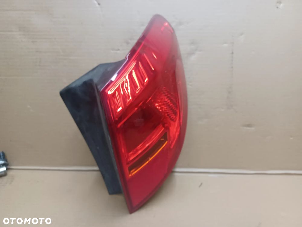 LAMPA TYLNA PRAWA OPEL MERIVA B - 3