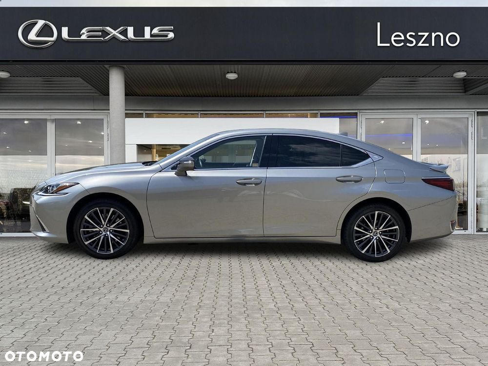 Lexus ES 300h Business Edition - 9