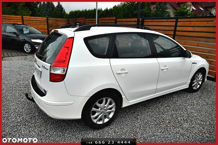 Hyundai i30 1.6 CRDI blue Comfort - 13